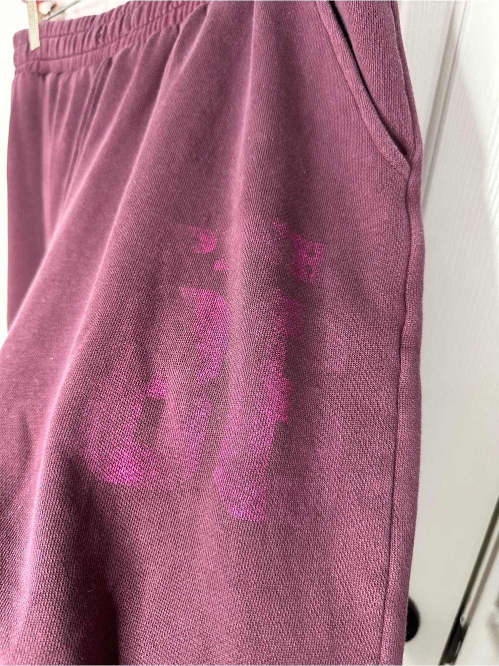 VS PINK Maroon Pink “PINK 86” Jersey Logo Wide Leg Raw Hem Sweatpants L Skater - Picture 5 of 9